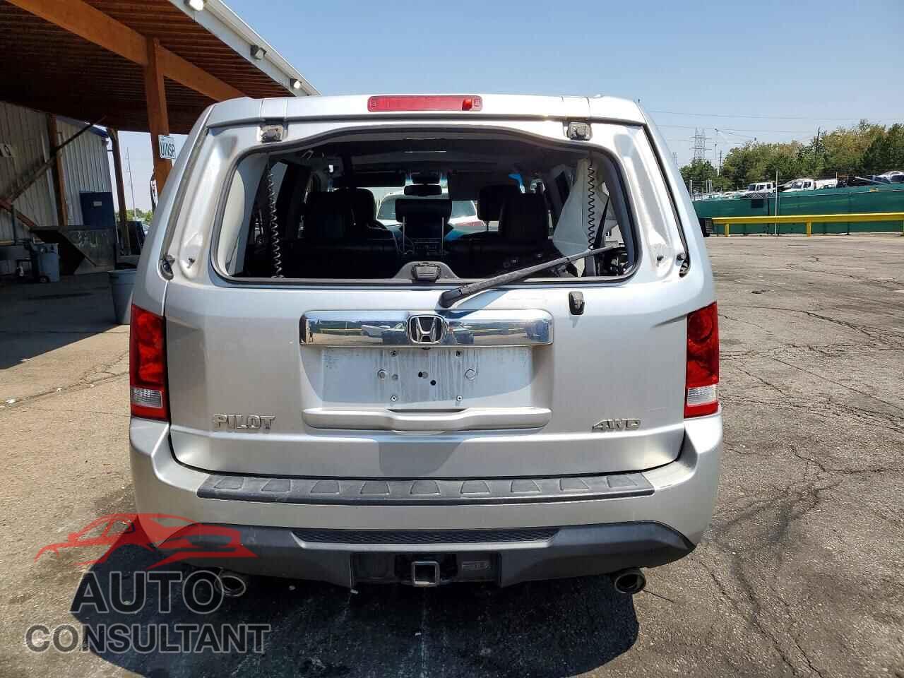 HONDA PILOT 2013 - 5FNYF4H56DB032497