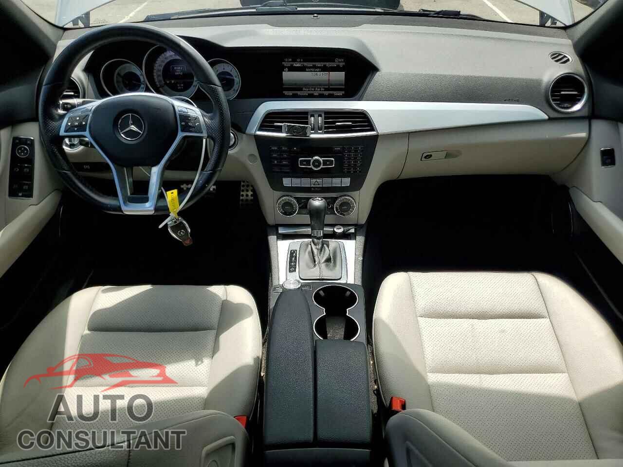 MERCEDES-BENZ C-CLASS 2013 - WDDGF4HB9DA860706