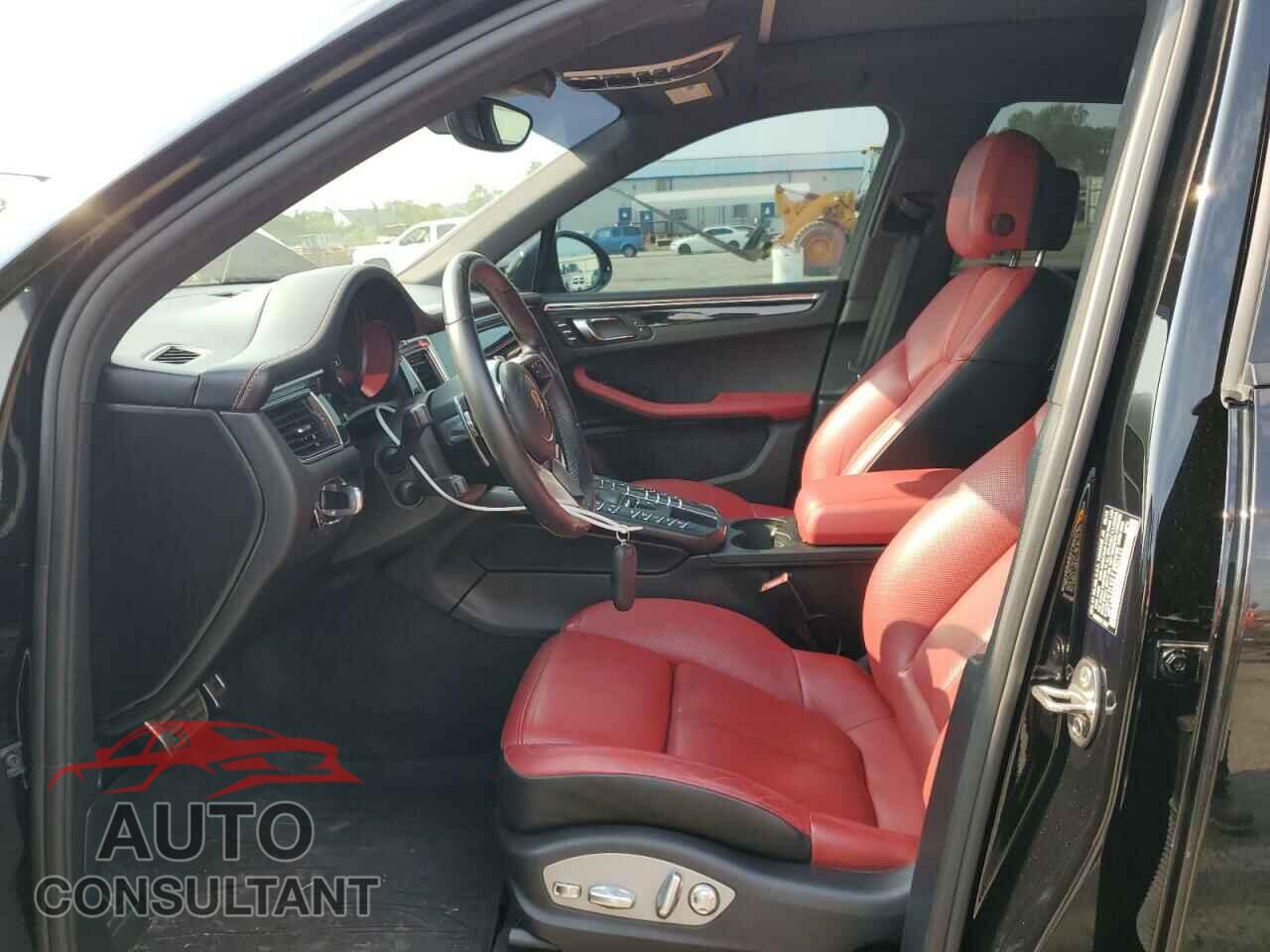 PORSCHE MACAN 2018 - WP1AA2A58JLB24121