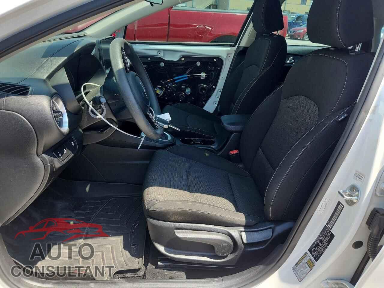 KIA FORTE 2023 - 3KPF24AD2PE542103