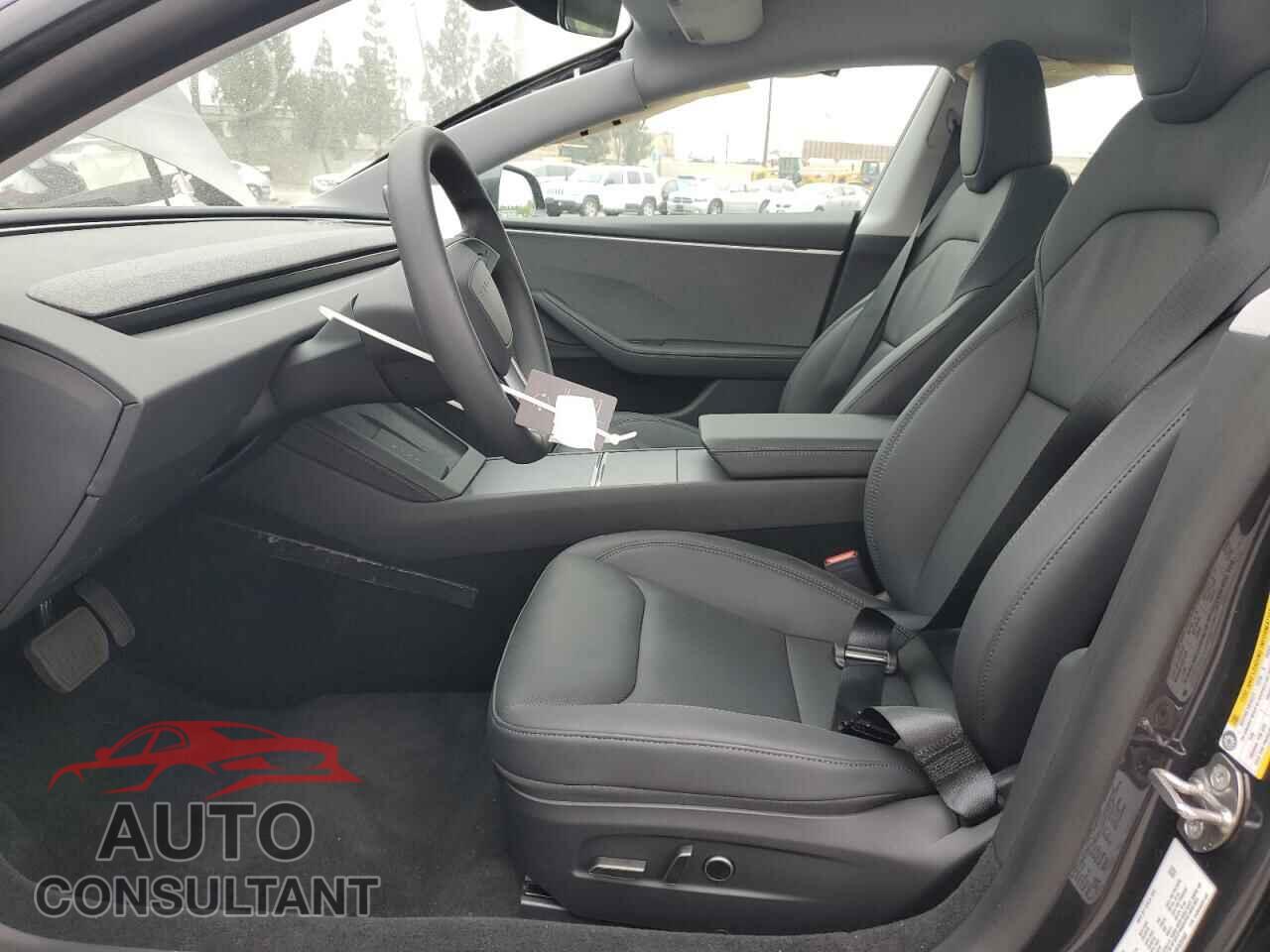 TESLA MODEL 3 2024 - 5YJ3E1EA4RF825463
