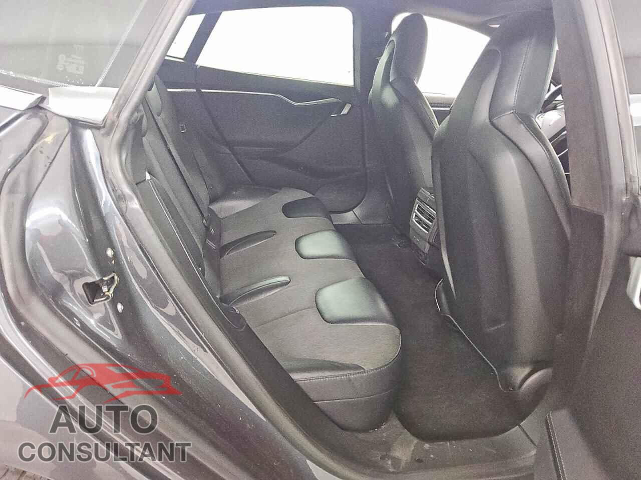 TESLA MODEL S 2016 - 5YJSA1E28GF157552