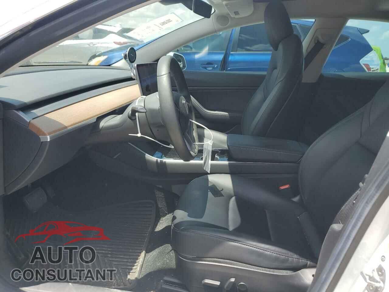 TESLA MODEL 3 2019 - 5YJ3E1EB8KF494160