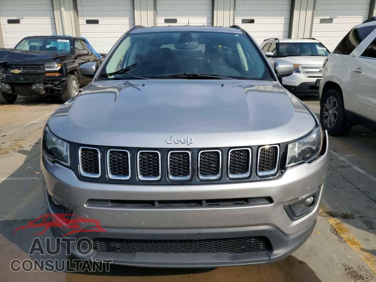 JEEP COMPASS 2018 - 3C4NJCBB4JT501898