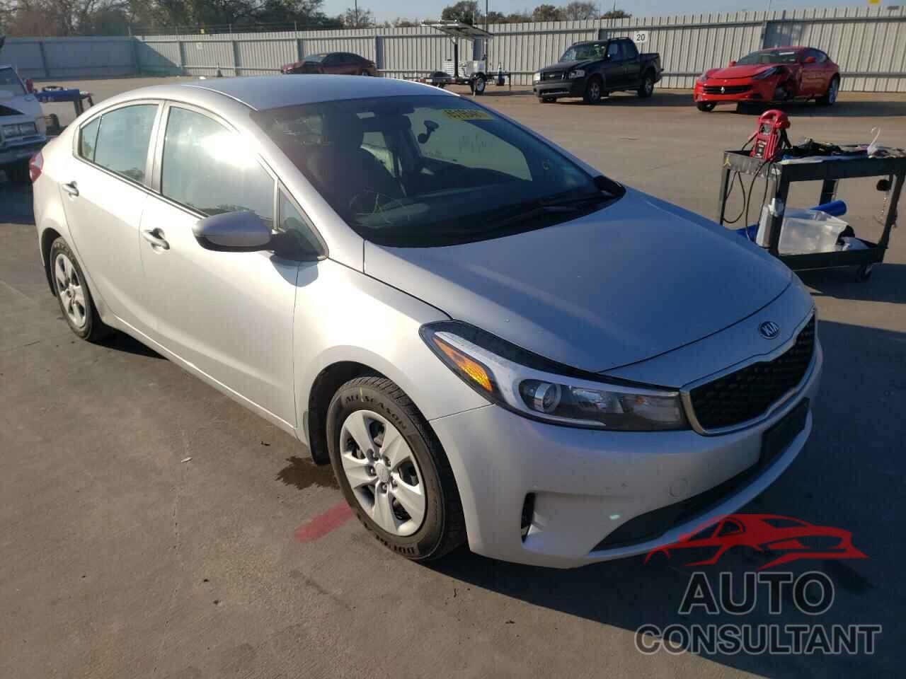 KIA FORTE 2018 - 3KPFK4A77JE227721