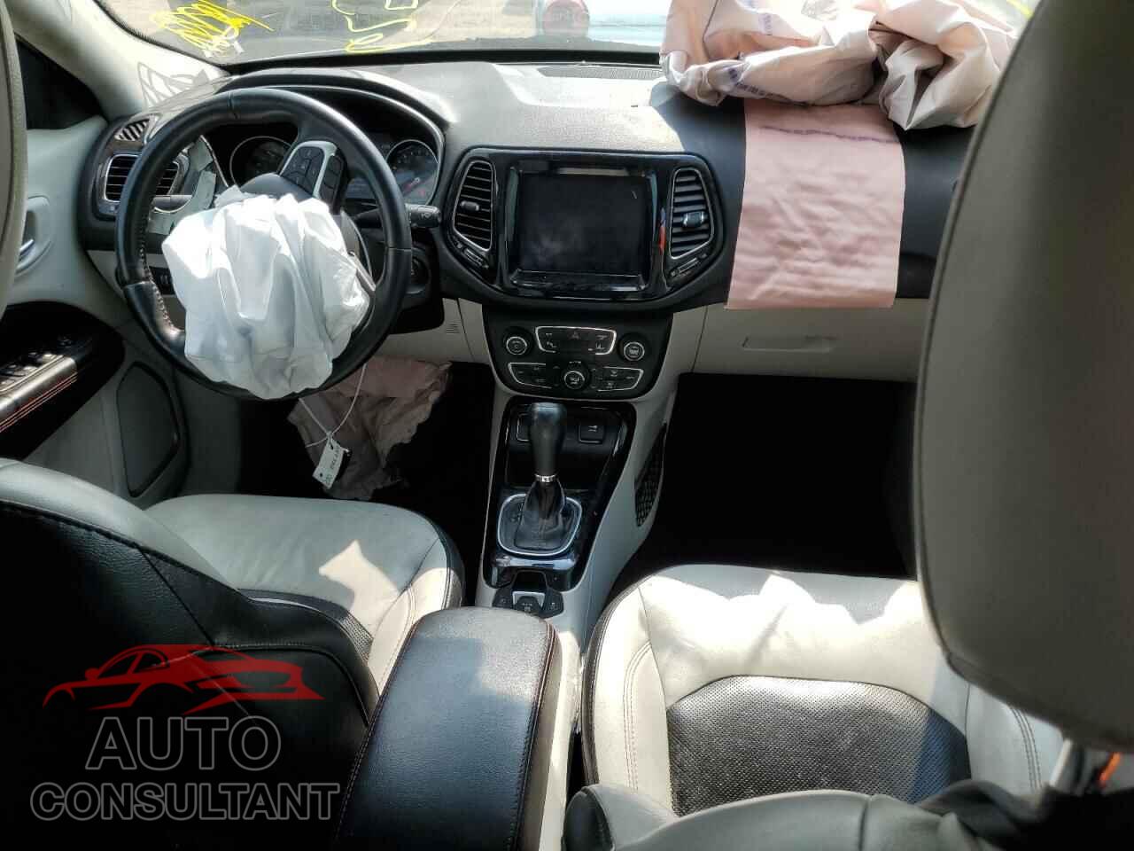 JEEP COMPASS 2018 - 3C4NJCCB9JT358235