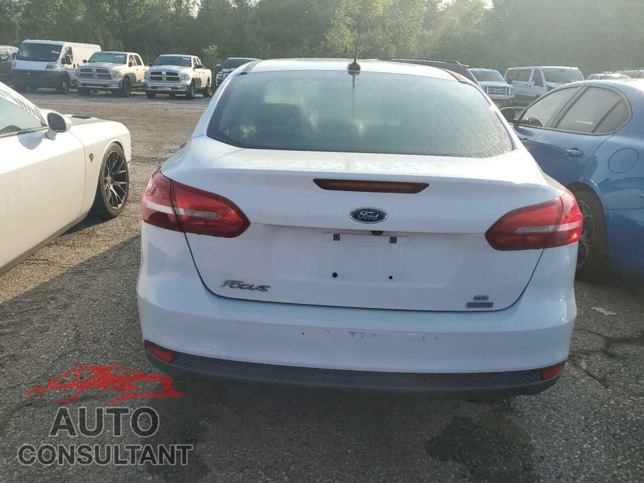 FORD FOCUS 2018 - 1FADP3FE4JL312832