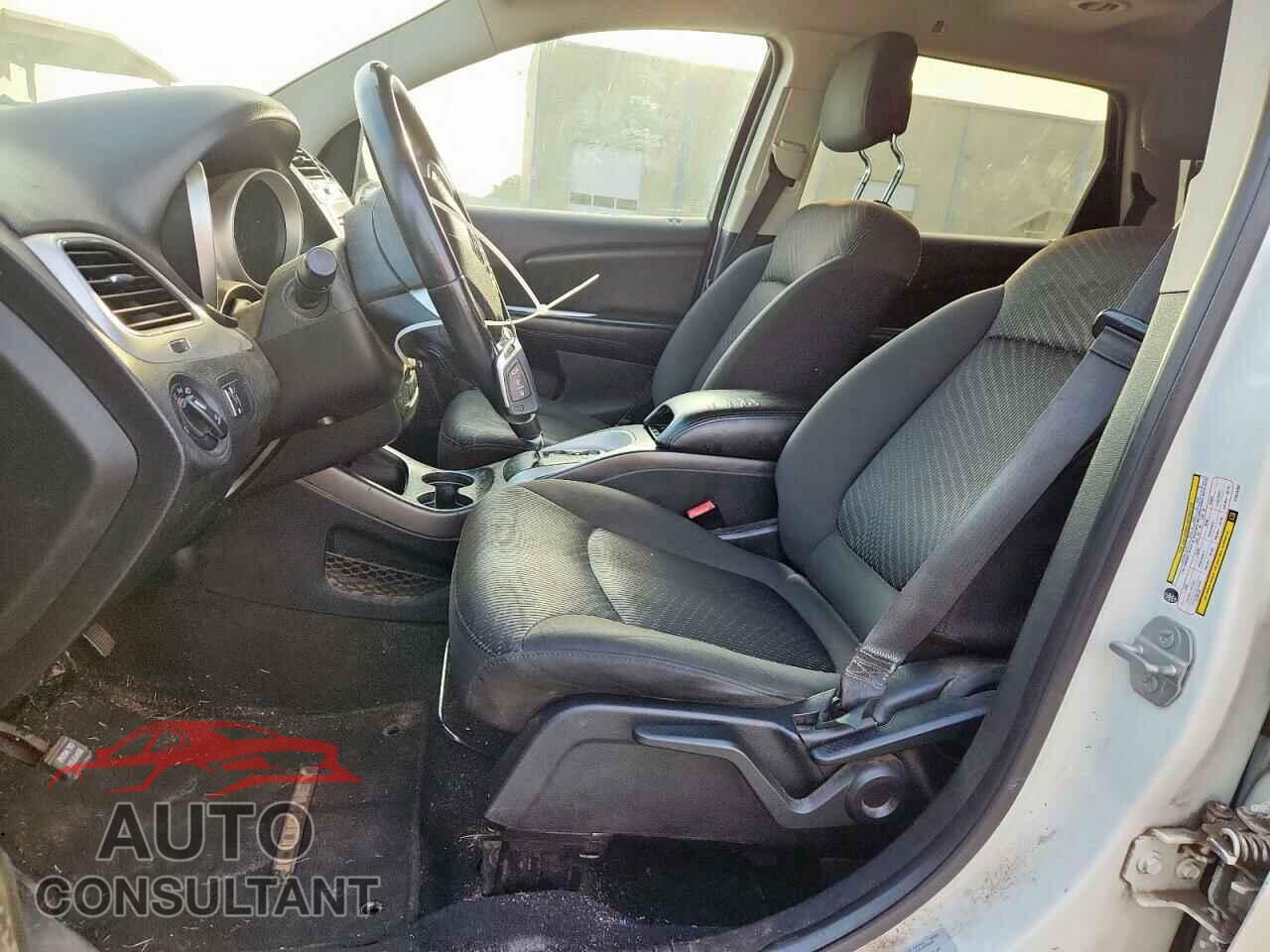 DODGE JOURNEY 2015 - 3C4PDCBB2FT614594
