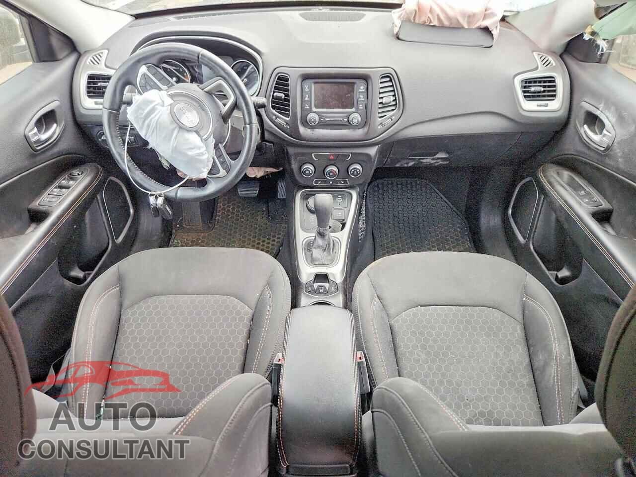 JEEP COMPASS 2018 - 3C4NJDAB2JT399993