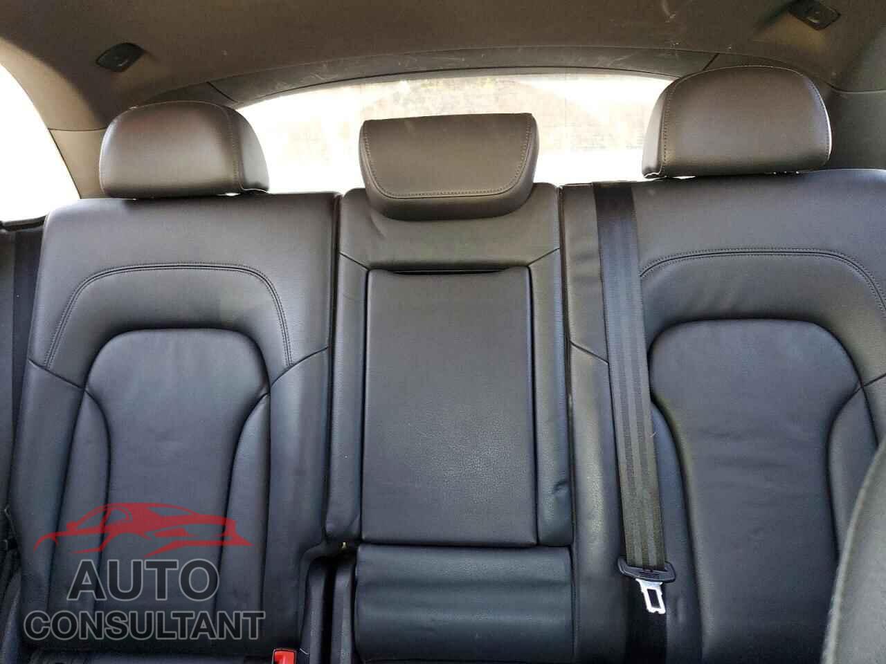 AUDI Q5 2011 - WA1DKAFP8BA009199