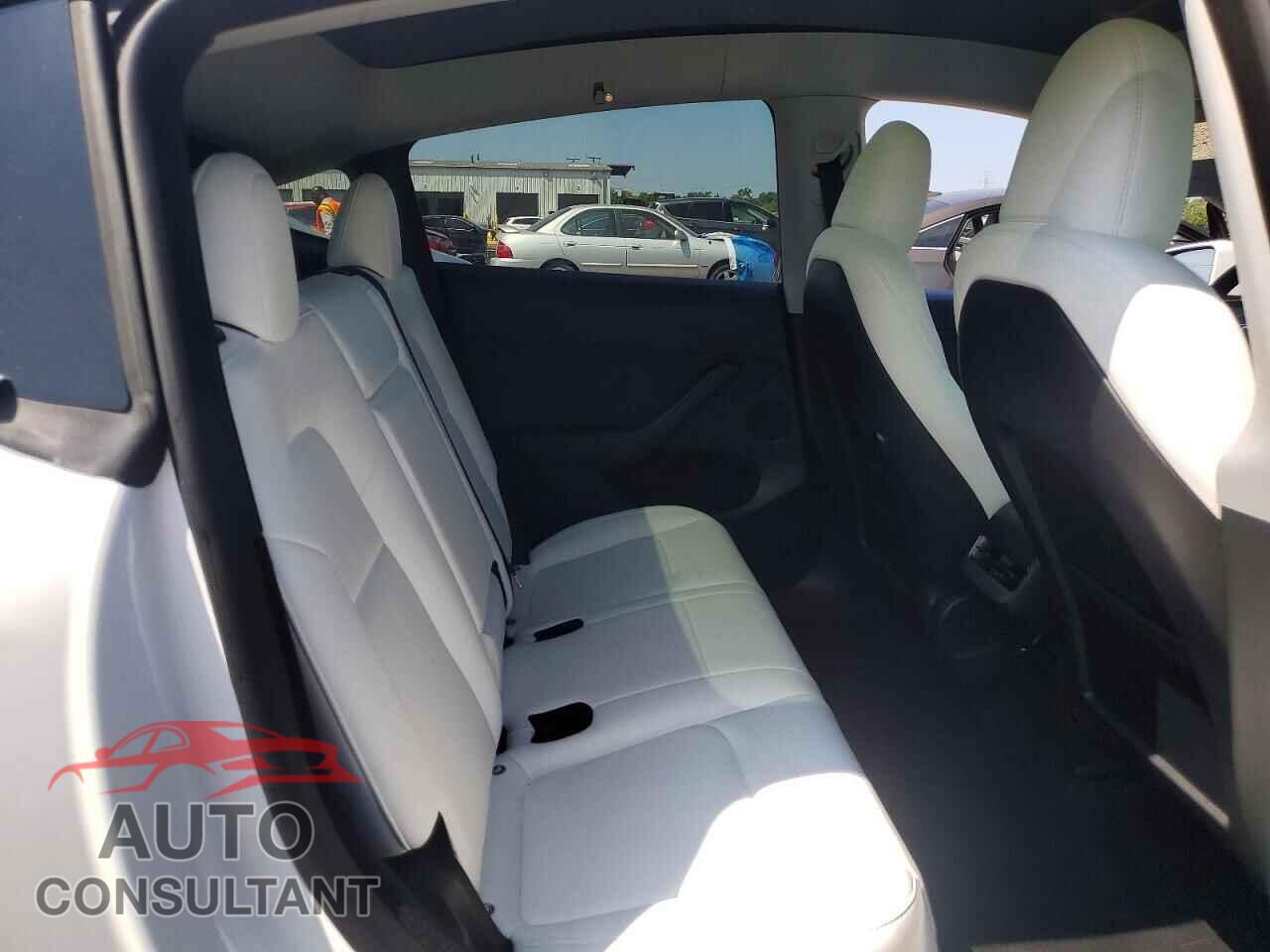 TESLA MODEL Y 2024 - 7SAYGDEF3RA299243