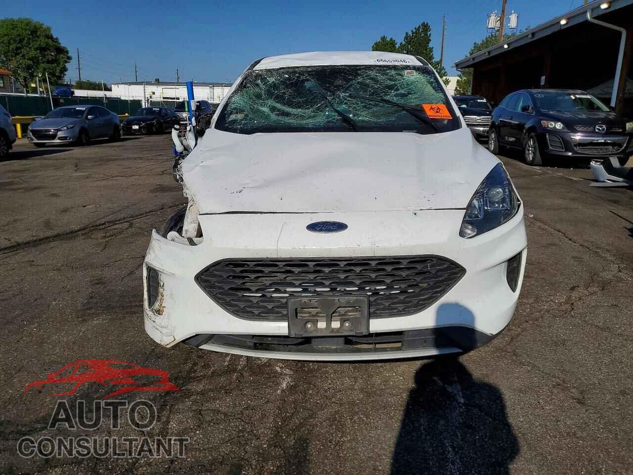 FORD ESCAPE 2020 - 1FMCU9F60LUA18945