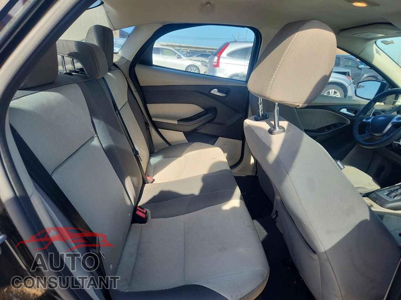 FORD FOCUS 2014 - 1FADP3F22EL362334