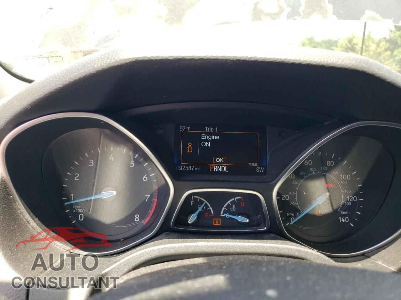 FORD FOCUS 2015 - 1FADP3F26FL203494