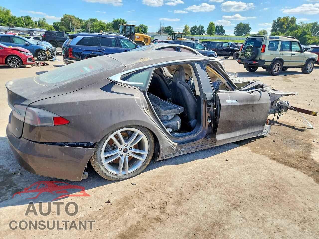 TESLA MODEL S 2014 - 5YJSA1H1XEFP35649