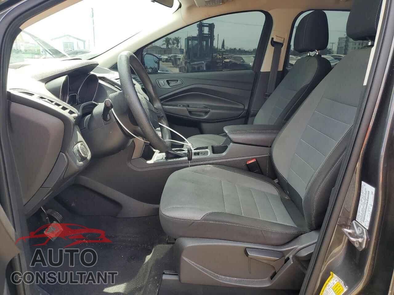 FORD ESCAPE 2017 - 1FMCU0F72HUC67114