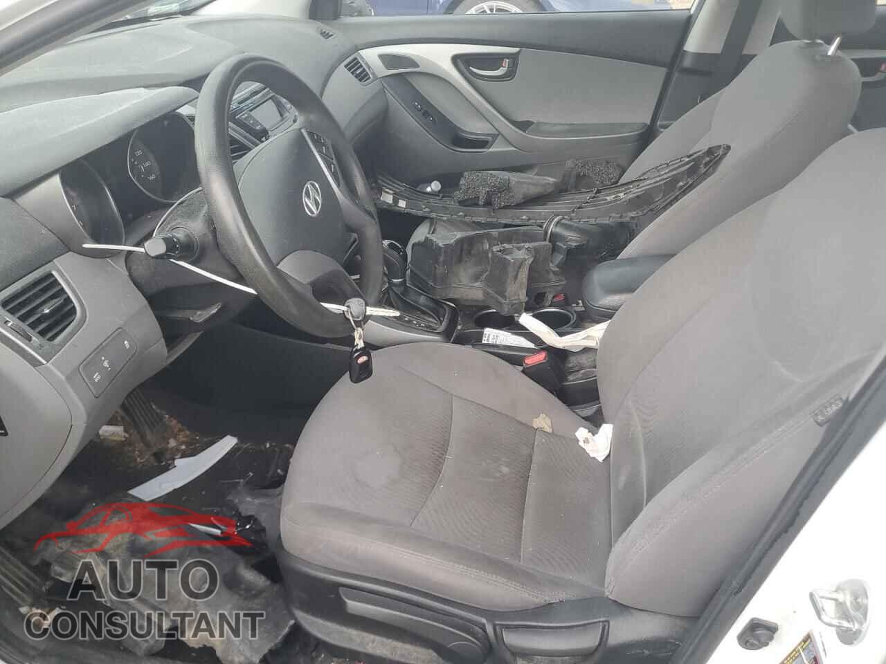 HYUNDAI ELANTRA 2016 - 5NPDH4AE8GH770116