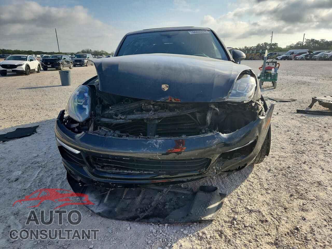 PORSCHE CAYENNE 2016 - WP1AA2A21GKA38282