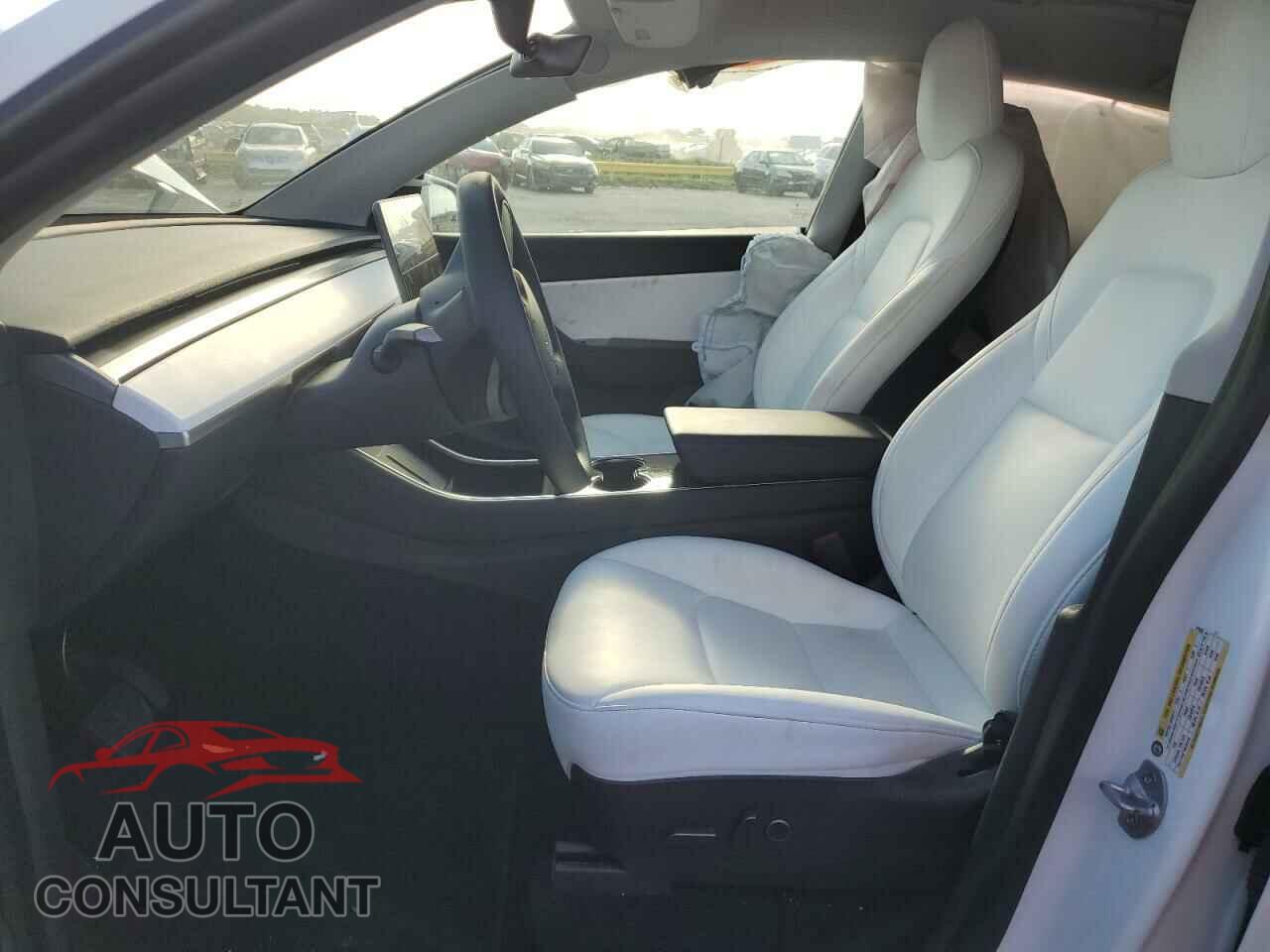 TESLA MODEL Y 2021 - 5YJYGDED4MF107030