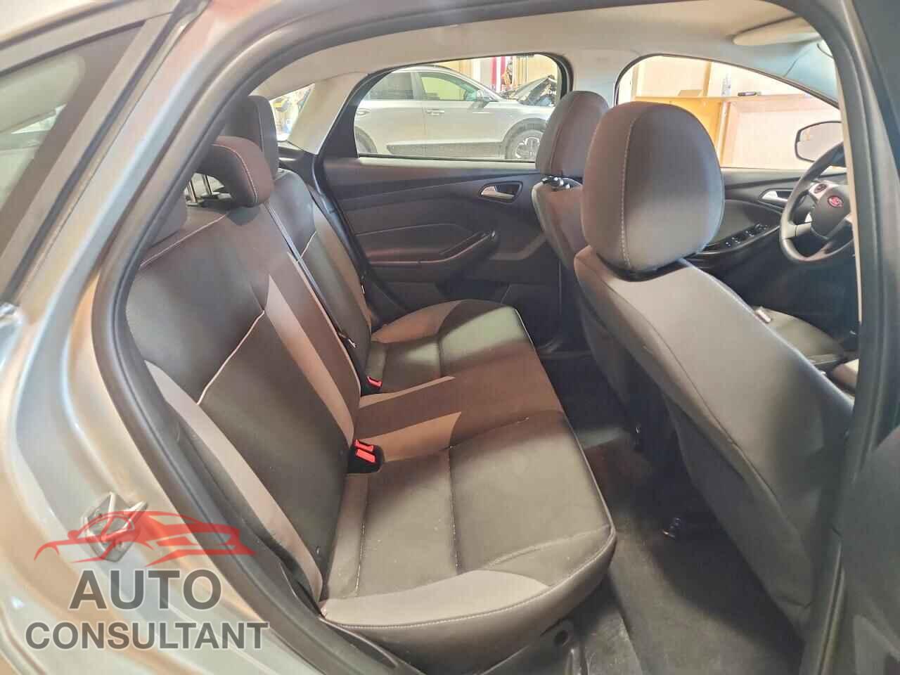 FORD FOCUS 2014 - 1FADP3F25EL232418