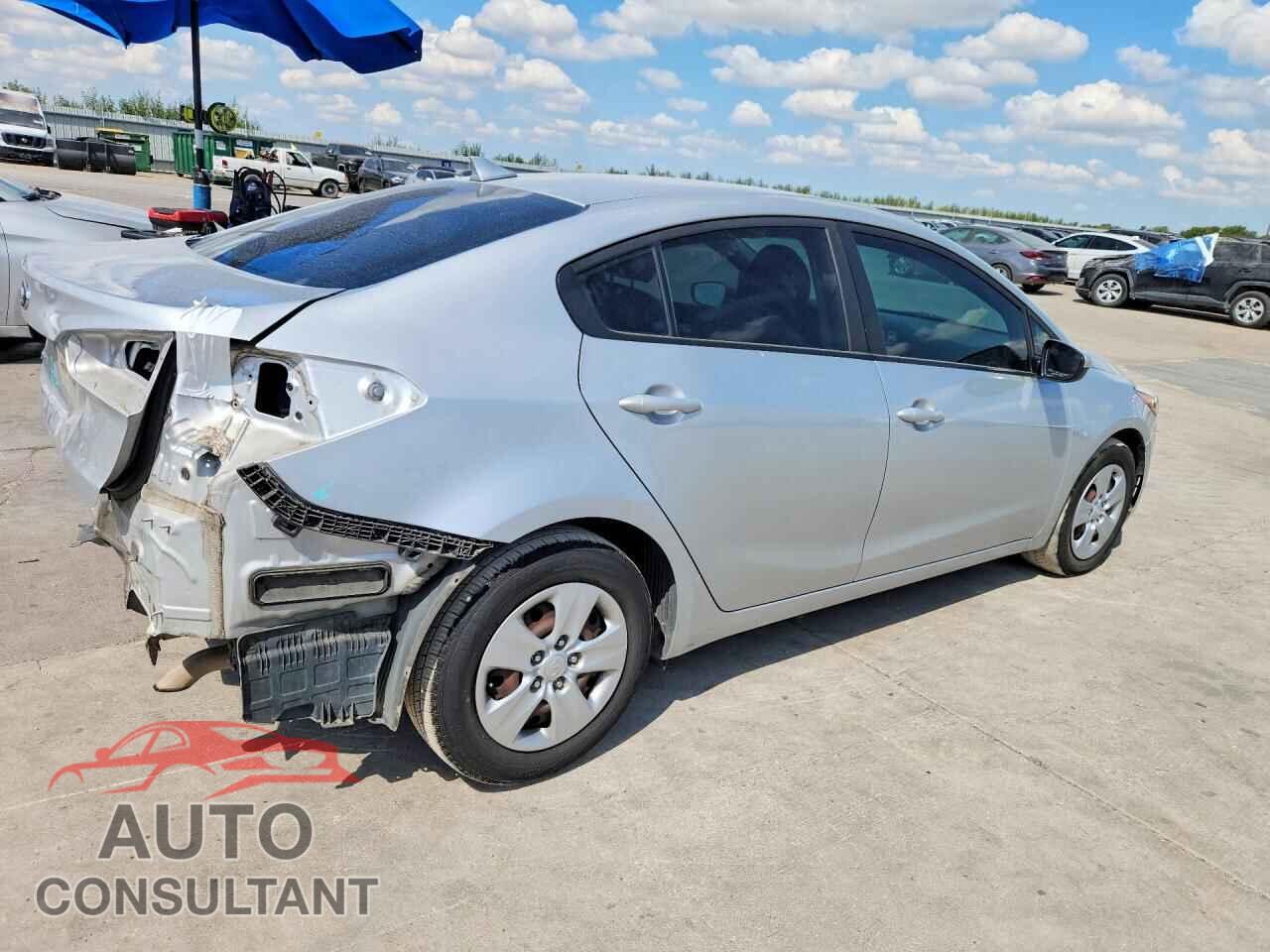 KIA FORTE 2017 - 3KPFK4A73HE036131