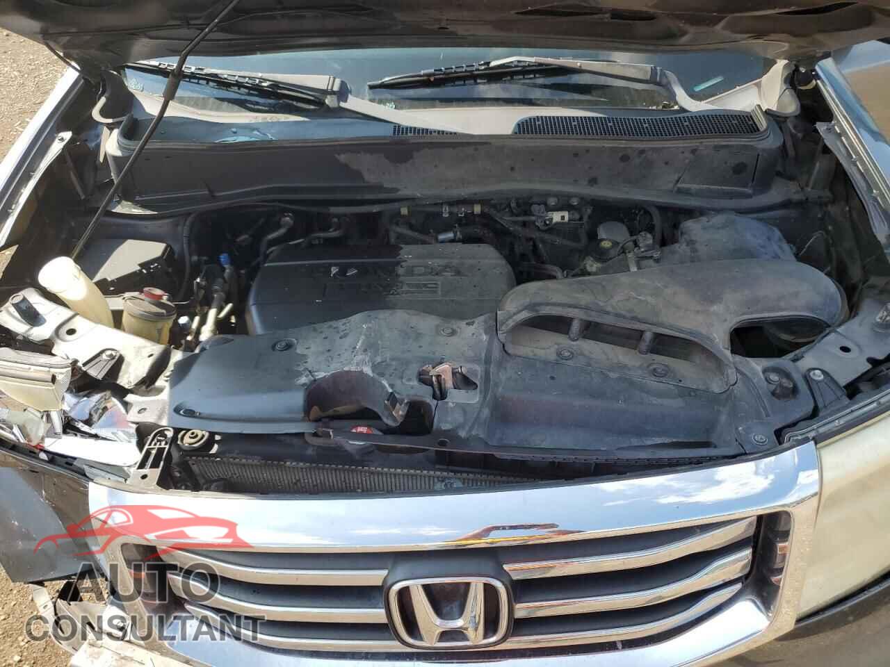 HONDA PILOT 2013 - 5FNYF3H48DB001365