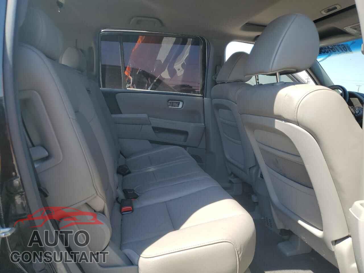 HONDA PILOT 2011 - 5FNYF4H76BB098286
