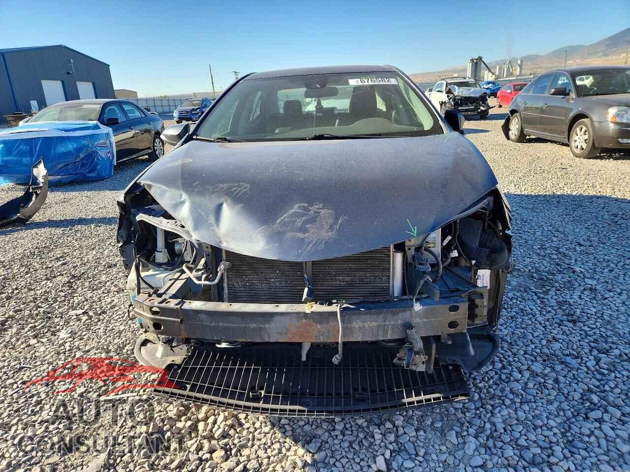 TOYOTA COROLLA 2017 - 2T1BURHEXHC888078