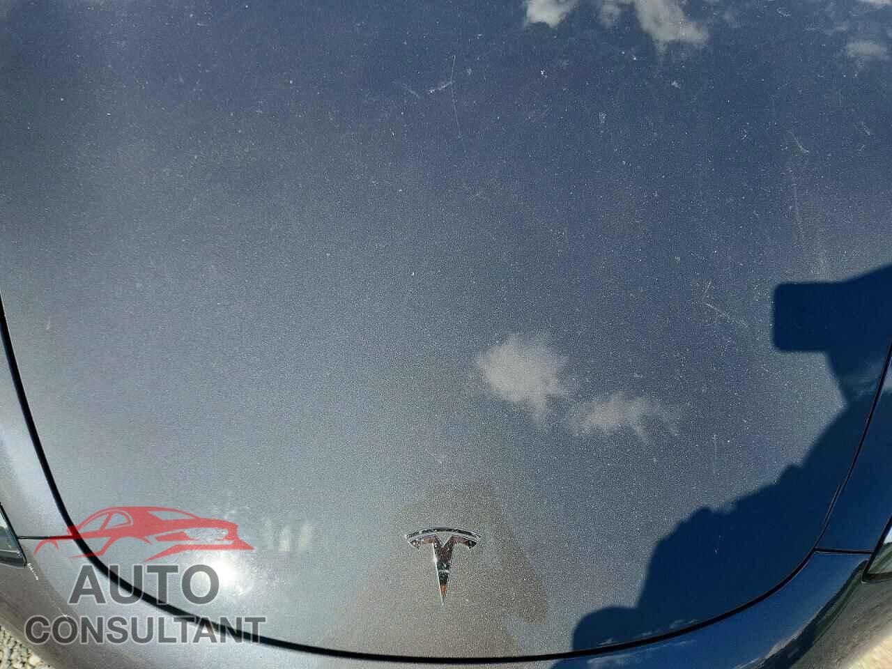 TESLA MODEL 3 2018 - 5YJ3E1EA0JF057985