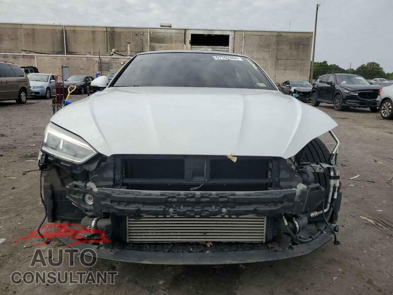 AUDI A5 2018 - WAUCNCF57JA092381