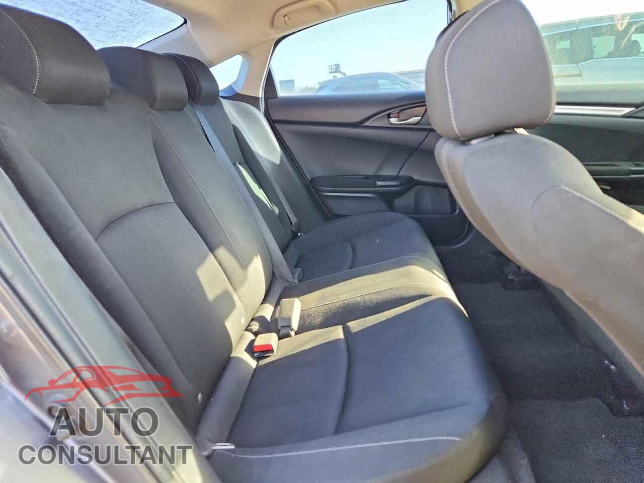 HONDA CIVIC 2019 - 2HGFC2F66KH583151
