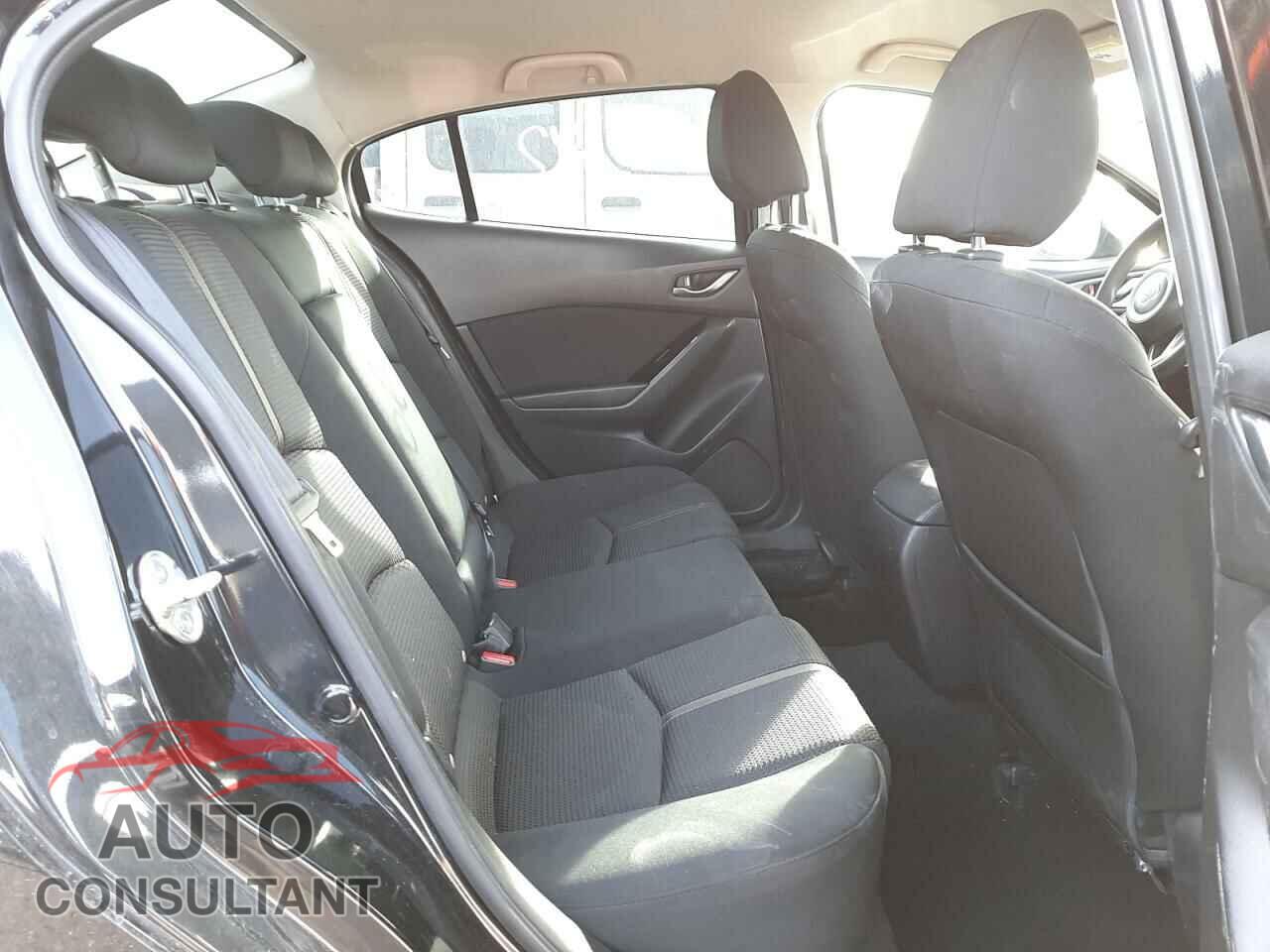 MAZDA 3 2017 - 3MZBN1U79HM103897