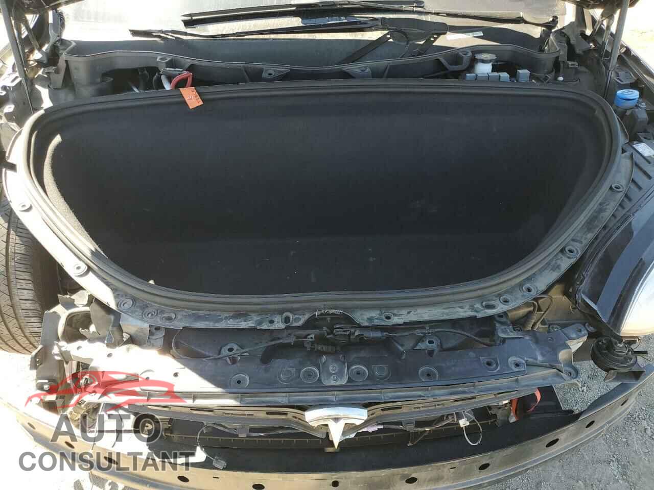 TESLA MODEL X 2016 - 5YJXCBE21GF019647