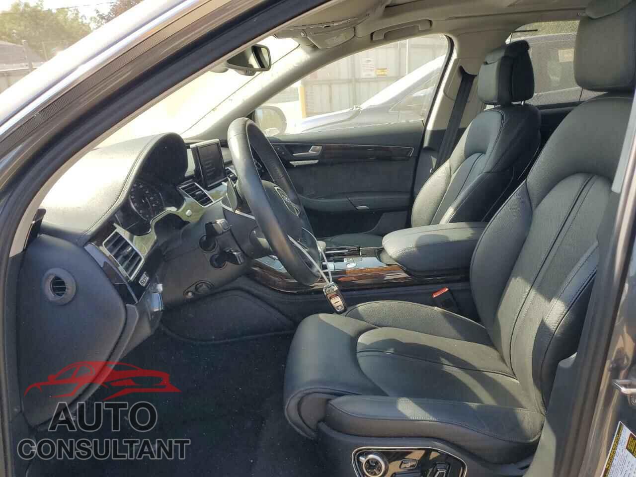 AUDI A8 2018 - WAU44AFD4JN000655
