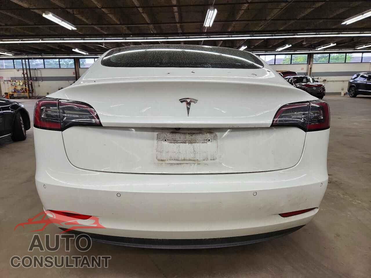 TESLA MODEL 3 2022 - 5YJ3E1EA6NF287875