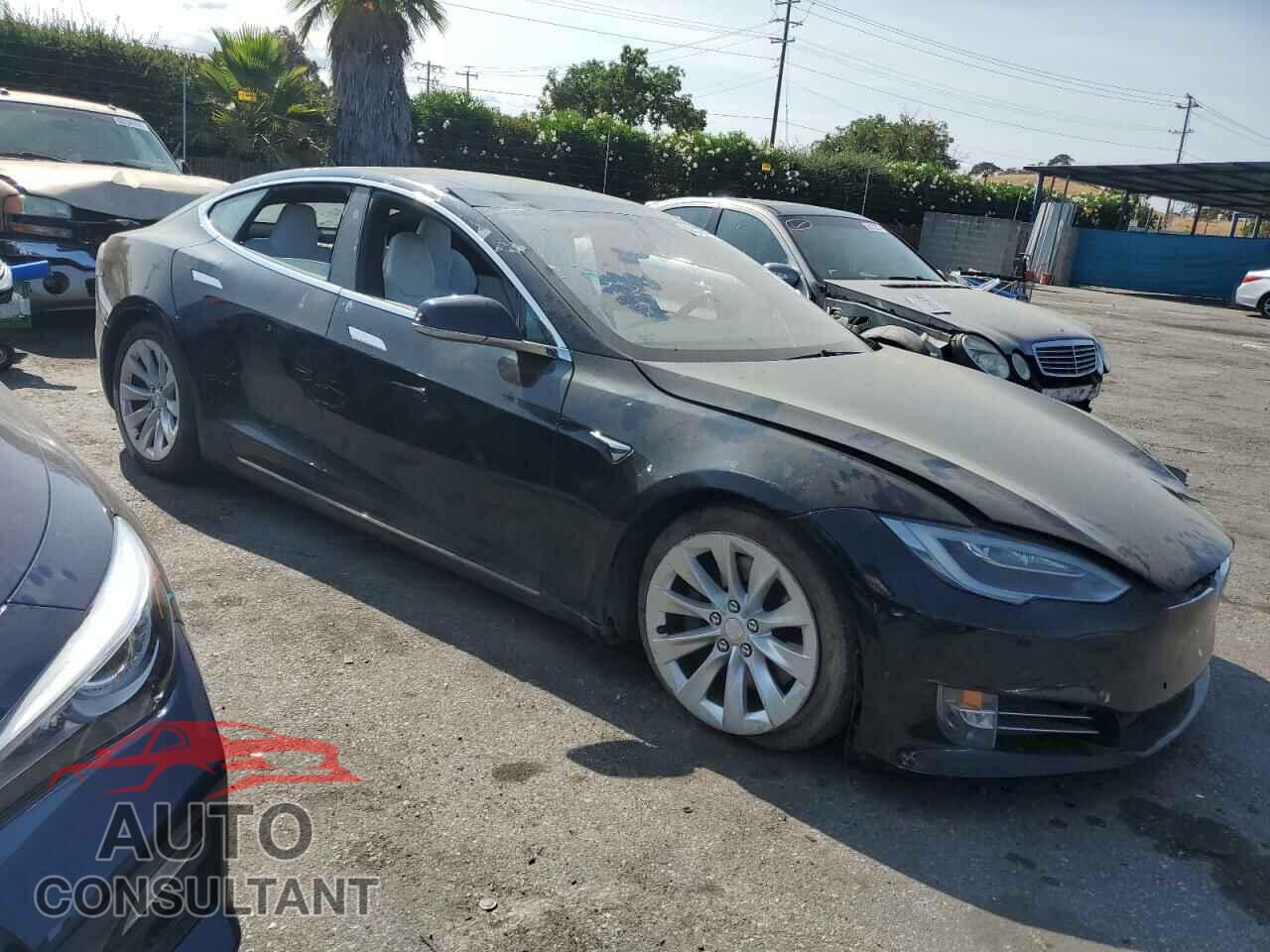 TESLA MODEL S 2018 - 5YJSA1E27JF282923