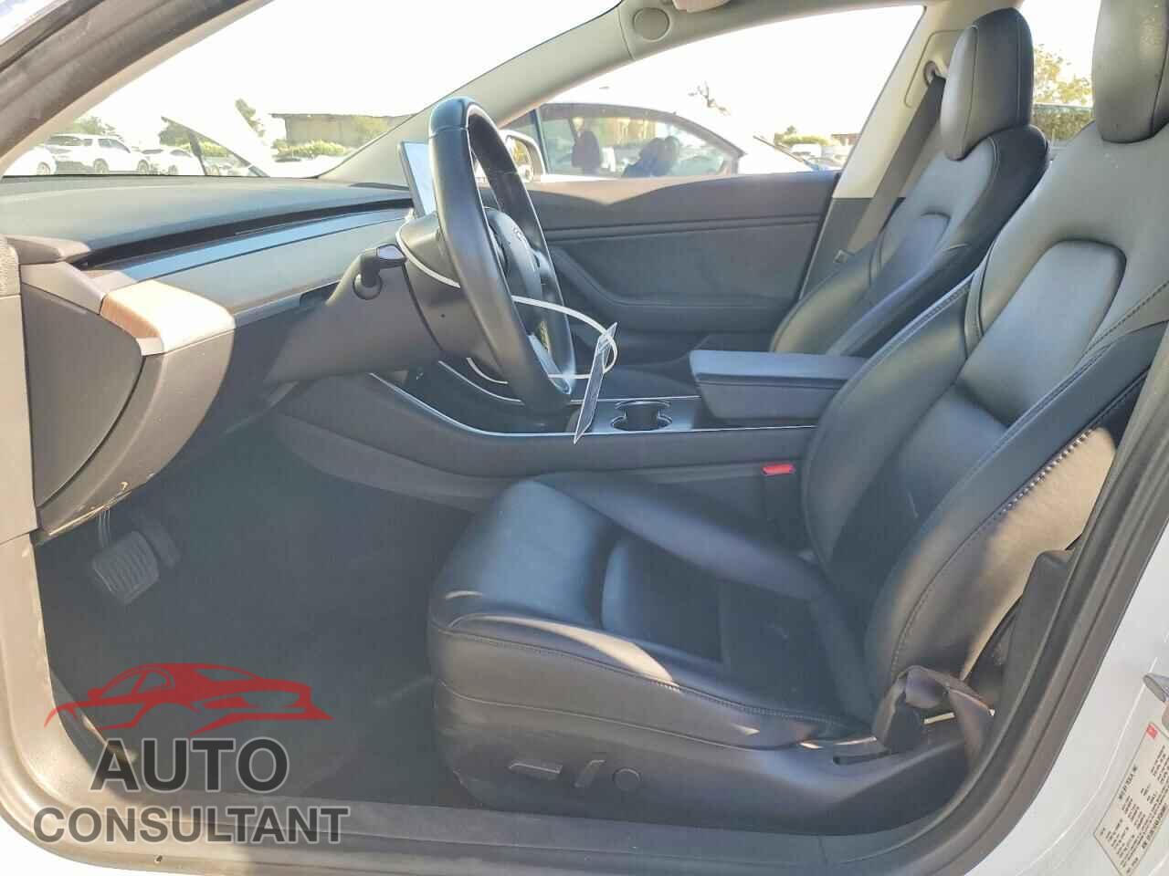 TESLA MODEL 3 2018 - 5YJ3E1EAXJF069951