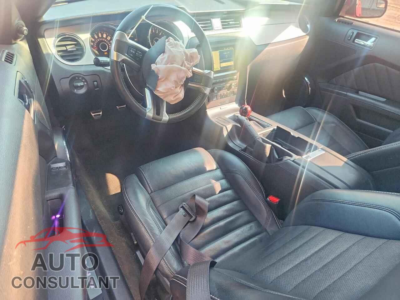 FORD MUSTANG 2014 - 1ZVBP8CF3E5221330