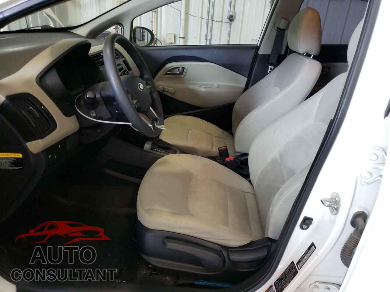 KIA RIO 2013 - KNADM5A33D6172096