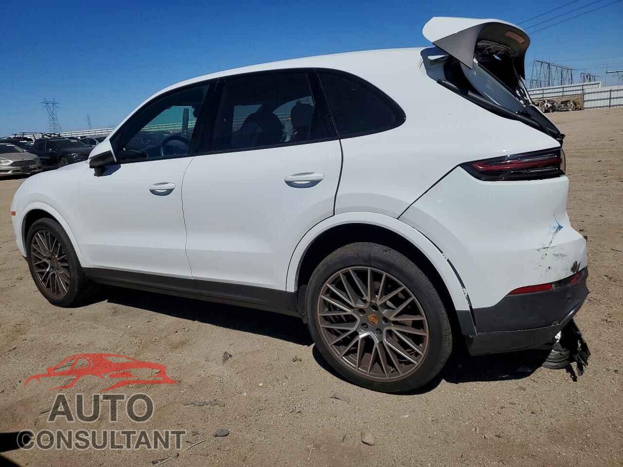 PORSCHE CAYENNE 2023 - WP1AA2AY1PDA09292