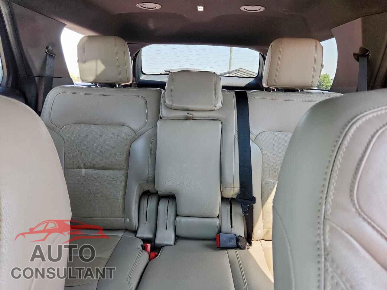 FORD EXPLORER 2018 - 1FM5K7F87JGB66543