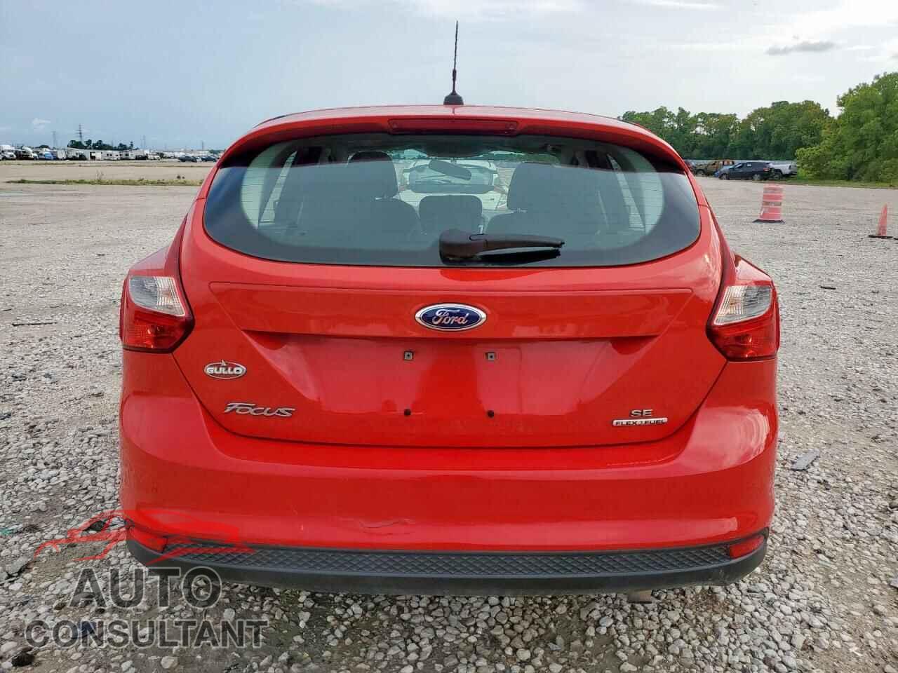 FORD FOCUS 2014 - 1FADP3K2XEL132983