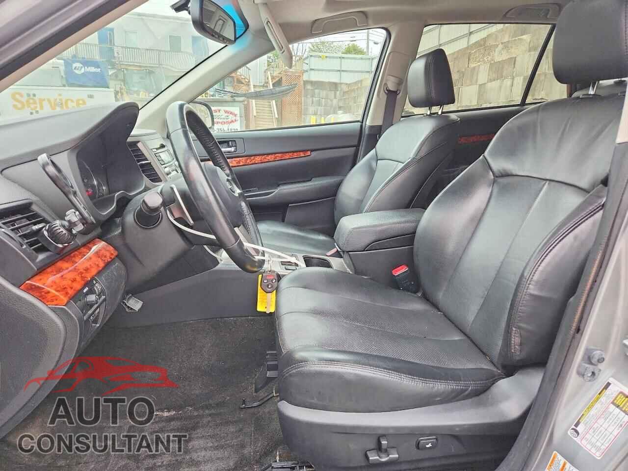 SUBARU OUTBACK 2011 - 4S4BRDKC8B2443223