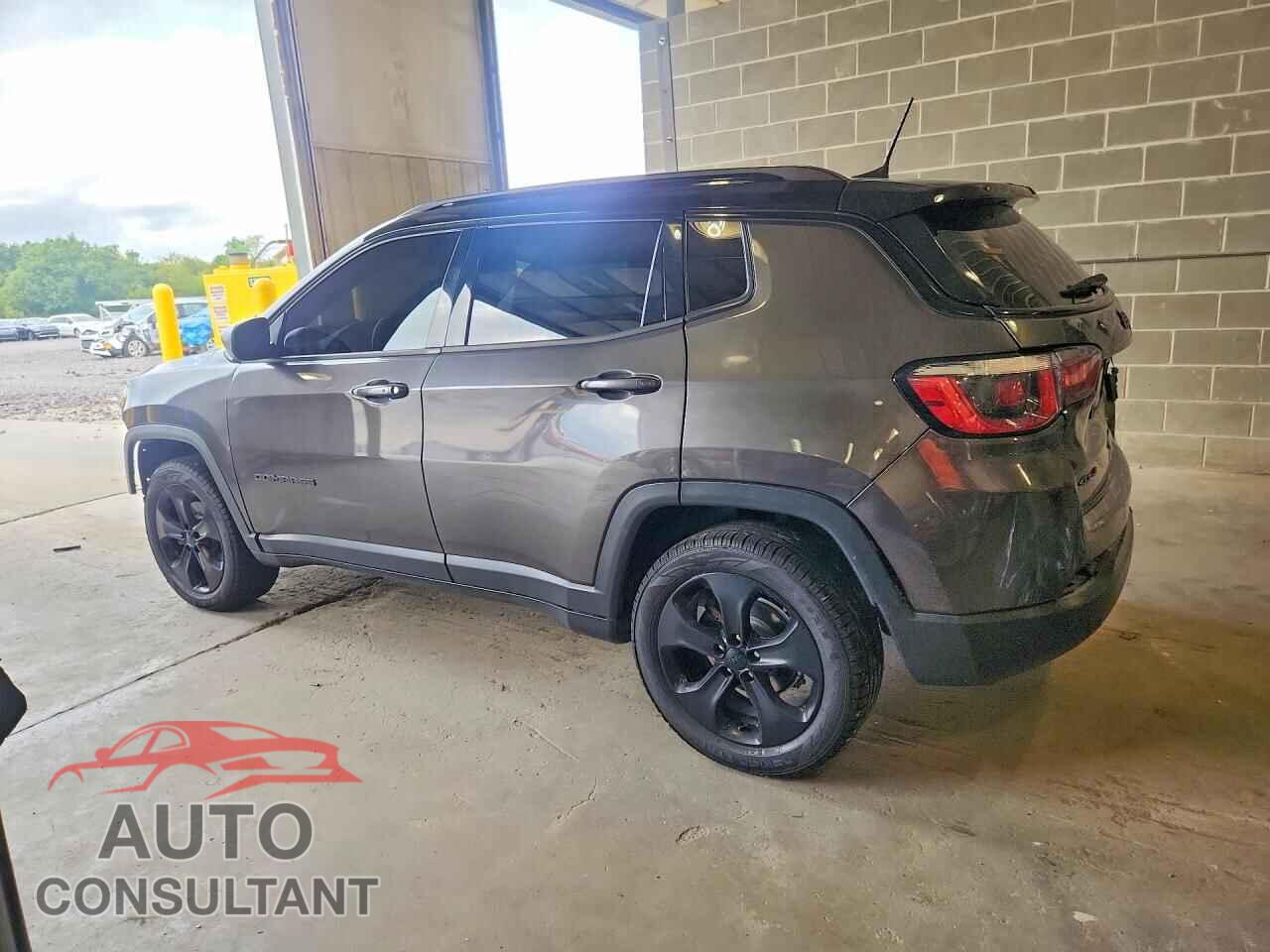 JEEP COMPASS 2018 - 3C4NJDBB1JT337645