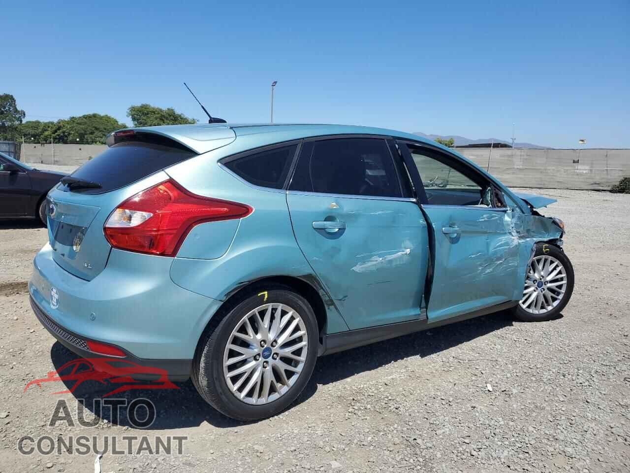 FORD FOCUS 2012 - 1FAHP3M27CL273750