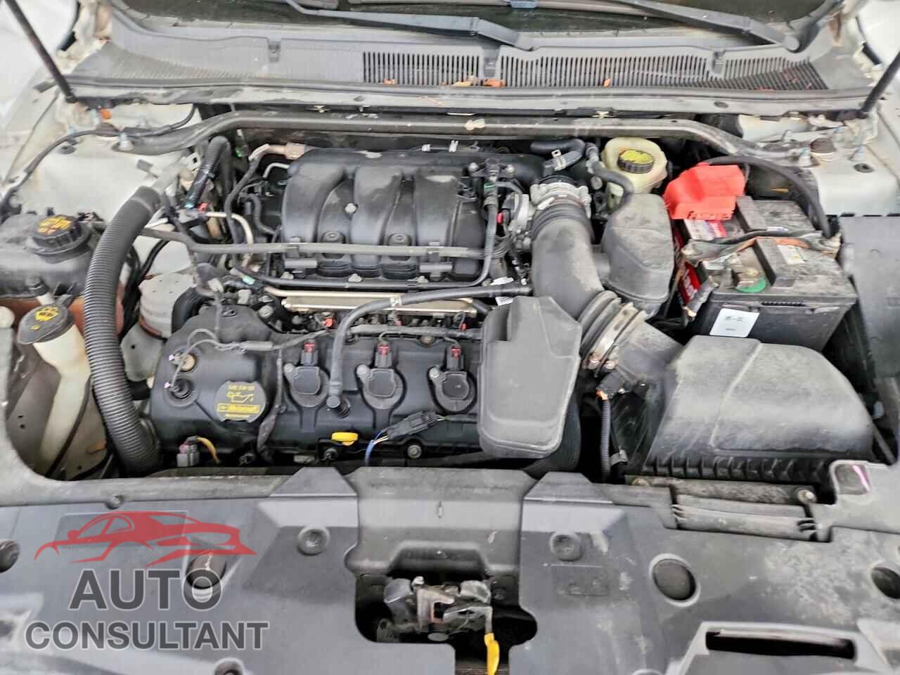 FORD TAURUS 2013 - 1FAHP2L88DG213213