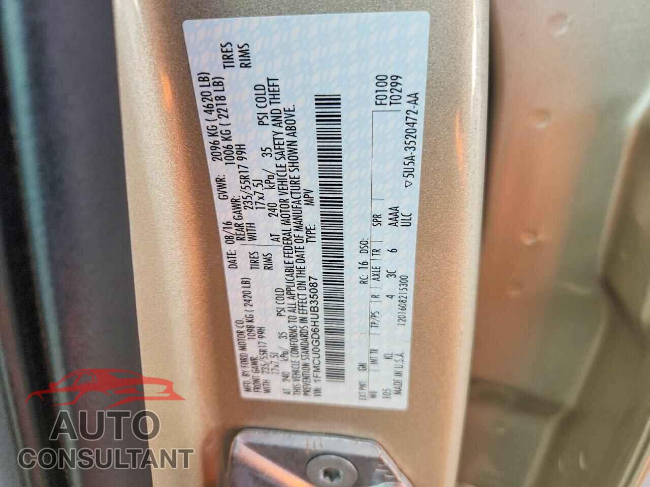 FORD ESCAPE 2017 - 1FMCU0GD6HUB35087