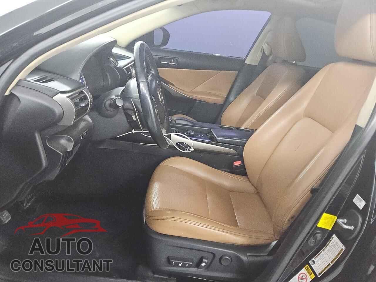 LEXUS IS 2014 - JTHBE1D20E5003372