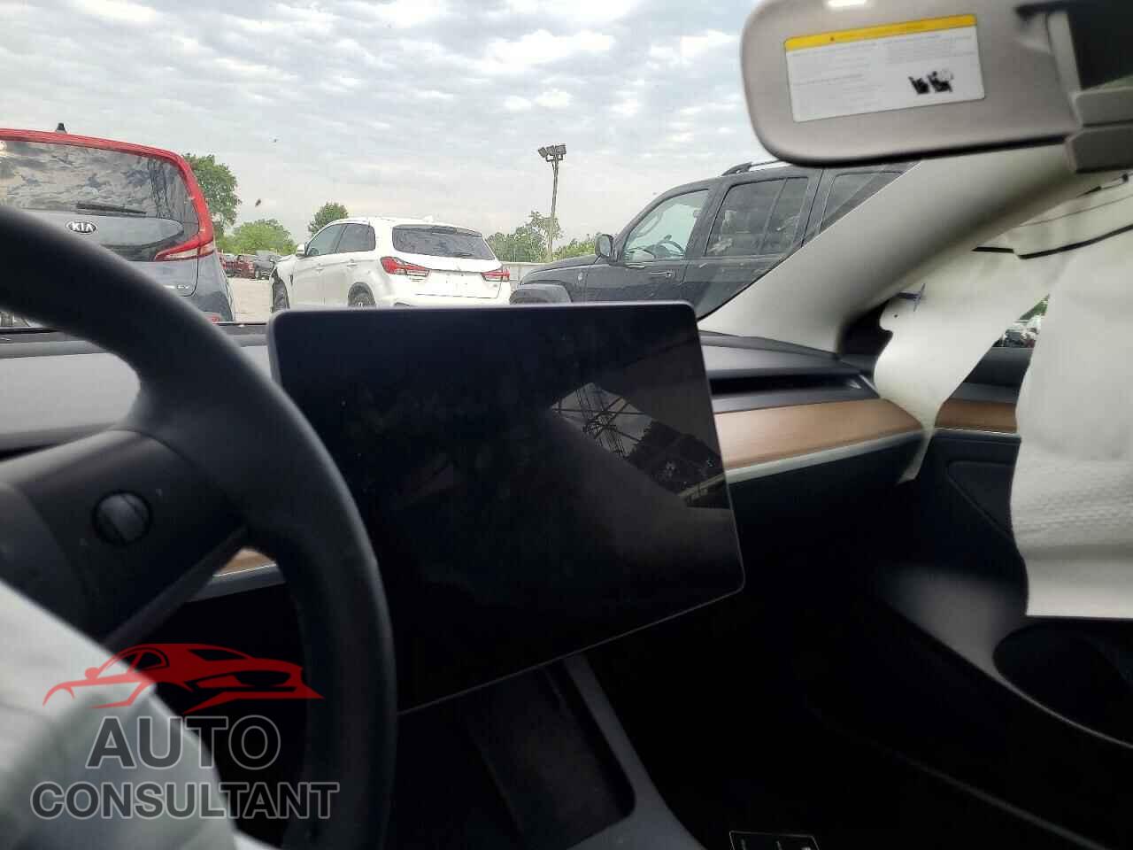 TESLA MODEL 3 2023 - 5YJ3E1EB7PF605370