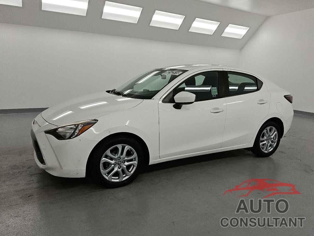 TOYOTA YARIS 2017 - 3MYDLBYV8HY169593